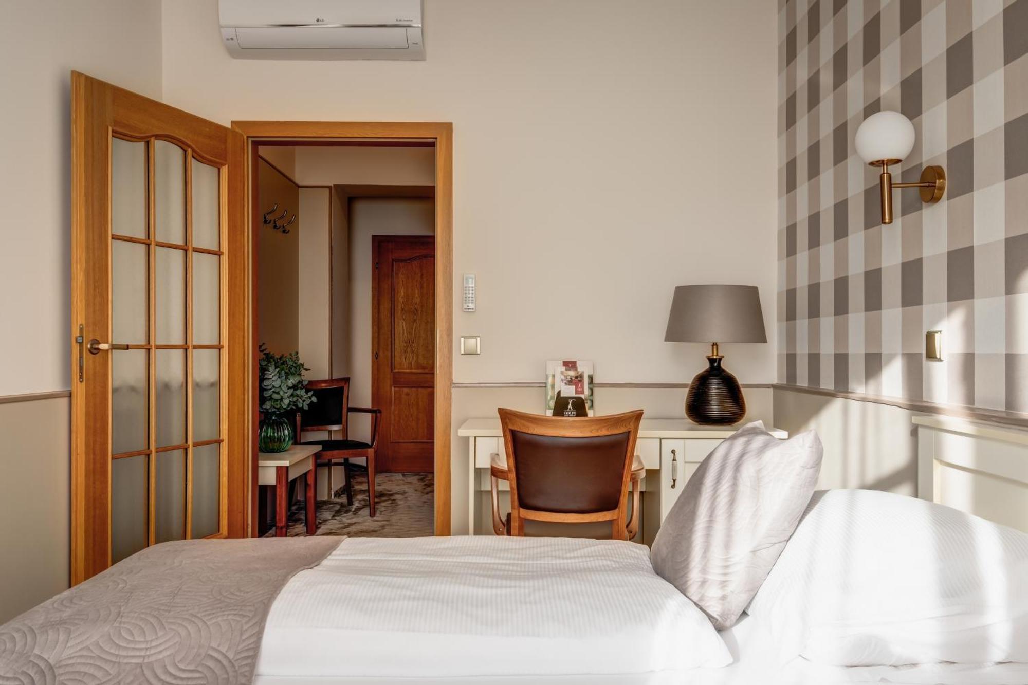 Hotel Golfi Podebrady Luaran gambar